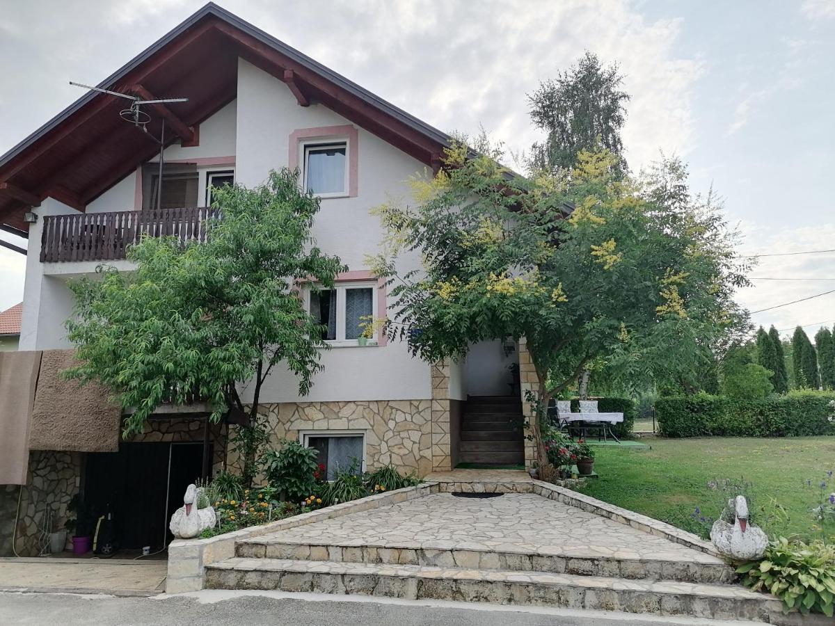 דירות Čatrnja Apartman Jasmin מראה חיצוני תמונה