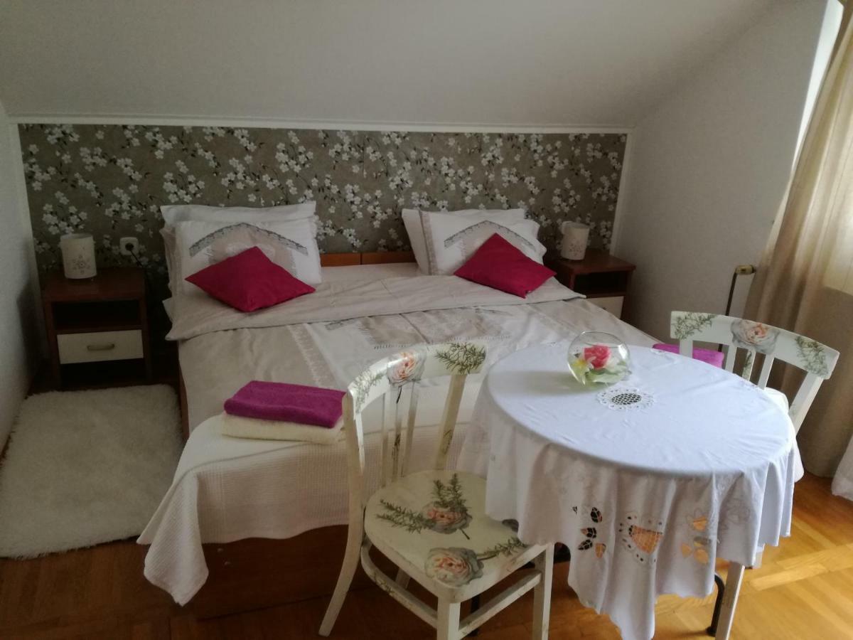 דירות Čatrnja Apartman Jasmin מראה חיצוני תמונה