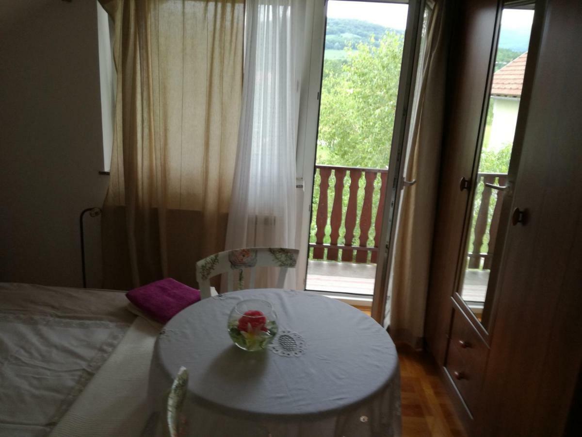 דירות Čatrnja Apartman Jasmin מראה חיצוני תמונה