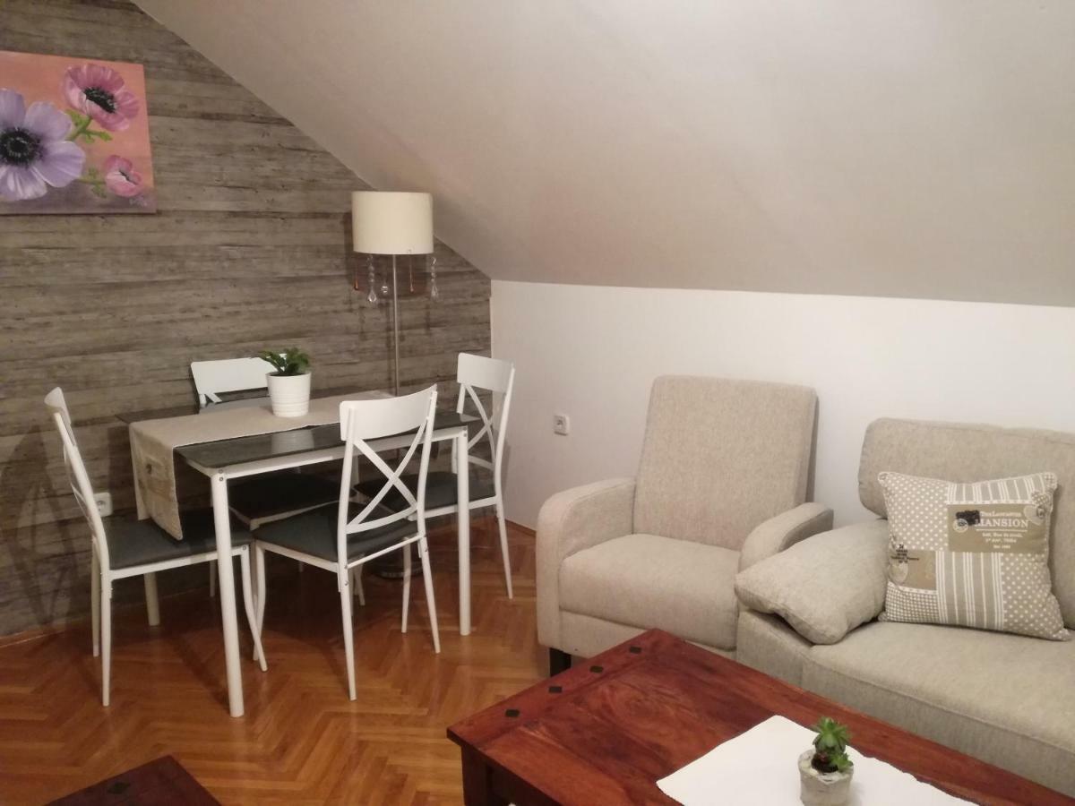 דירות Čatrnja Apartman Jasmin מראה חיצוני תמונה