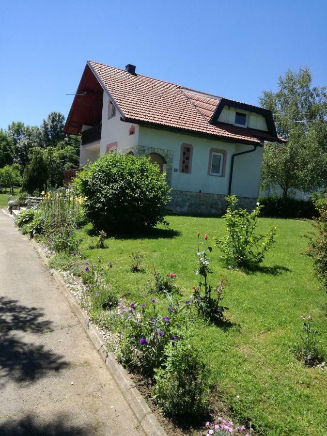 דירות Čatrnja Apartman Jasmin מראה חיצוני תמונה